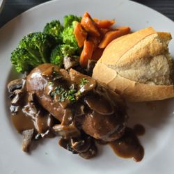 Refinery Grill