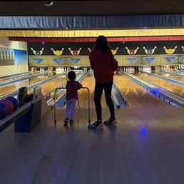 Great lanes with bumpers and ramps for kids available