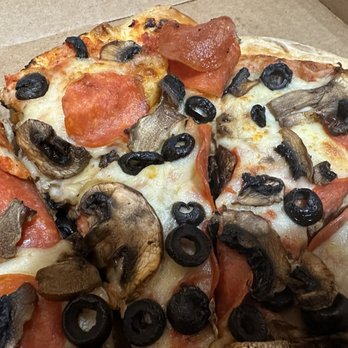 RICK’S PIZZA, BEER, & MORE - Updated March 2025 - 299 Photos & 307 ...