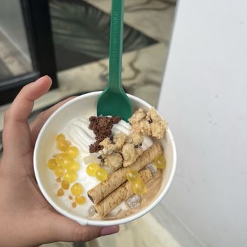 FroZenYo - Ice Cream & Frozen Yogurt Near Me - Washington, DC, District of Columbia FroZenYo - Ice Cream & Frozen Yogurt Near Me - Washington, DC, District of Columbia