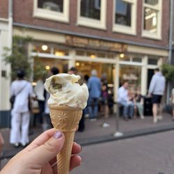 Monte Pelmo - White chocolate pistachio gelato