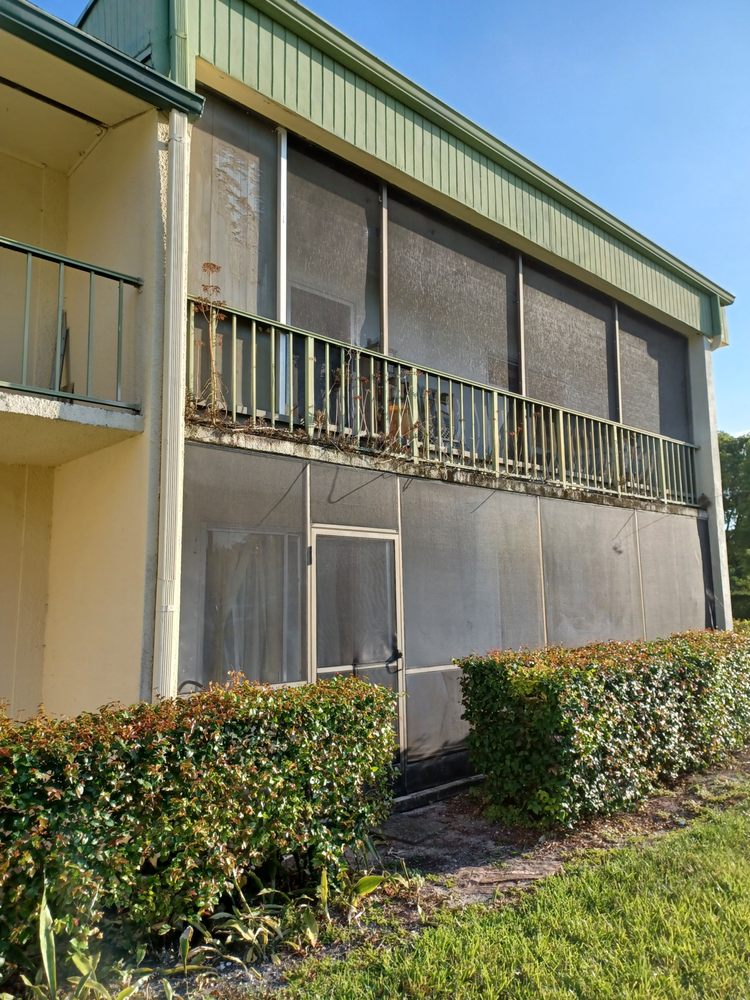 RAMBLEWOOD EAST CONDOMINIUM SATELLITE 1 Updated June 2024 26 Photos