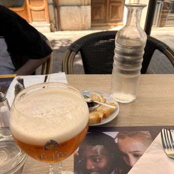 La Folle Epoque - Leffe Blonde and water - Brasseries Near Me - Marseille, 13 La Folle Epoque - Leffe Blonde and water - Brasseries Near Me - Marseille, 13