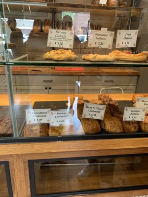 Hewn Bakery - Libertyville Outpost by null