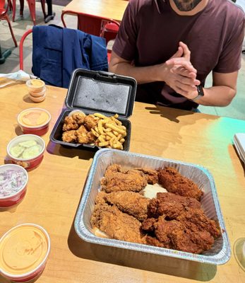 Dave's Hot Chicken by null