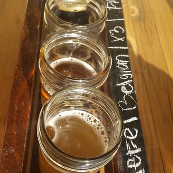 Bootlegger's Brewery - Yummy tasting flight! - Breweries Near Me - Fullerton, California