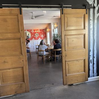Provisions - Maybe the side dining room is quieter - New American Near Me - Salt Lake City, Utah Provisions - Maybe the side dining room is quieter - New American Near Me - Salt Lake City, Utah