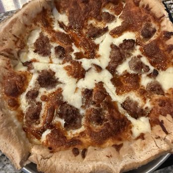 Ale Emporium - Pizza Near Me - Indianapolis, Indiana