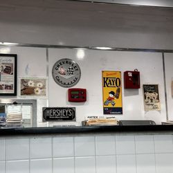 Penny's Diner - Decorations