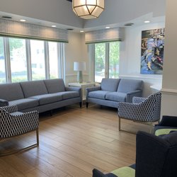 Richard L Anthony DDS Family & Cosmetic Dentistry - Sit back and relax in our recently renovated patient waiting room!