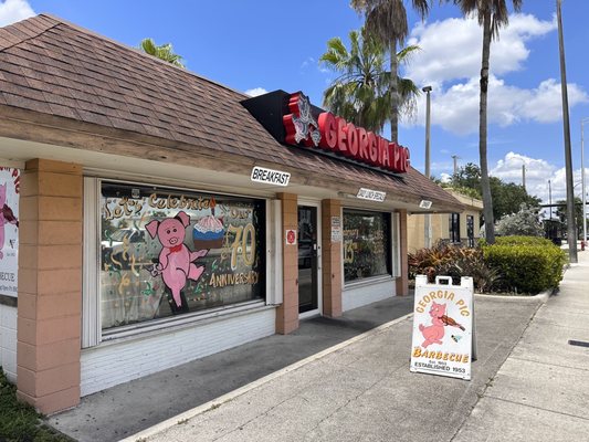 Georgia Pig BBQ & Restaurant by null