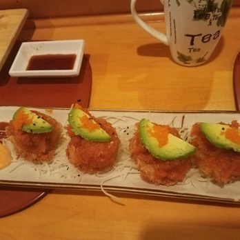 Minato Sushi - Spicy tuna on fried rice cake - Sushi Bars Near Me - Thousand Oaks, California
