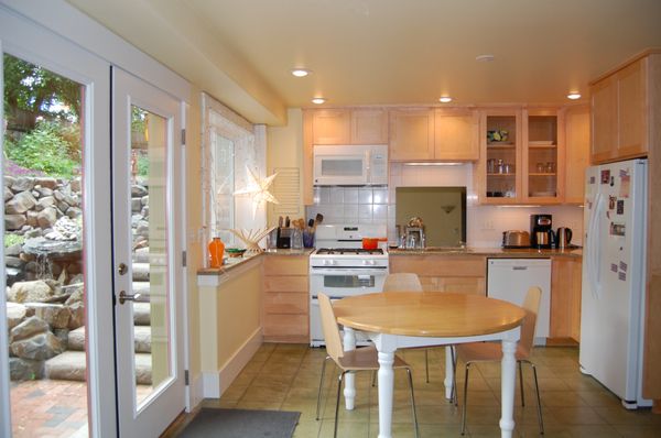 Andriette's Bed Book and Bicycle