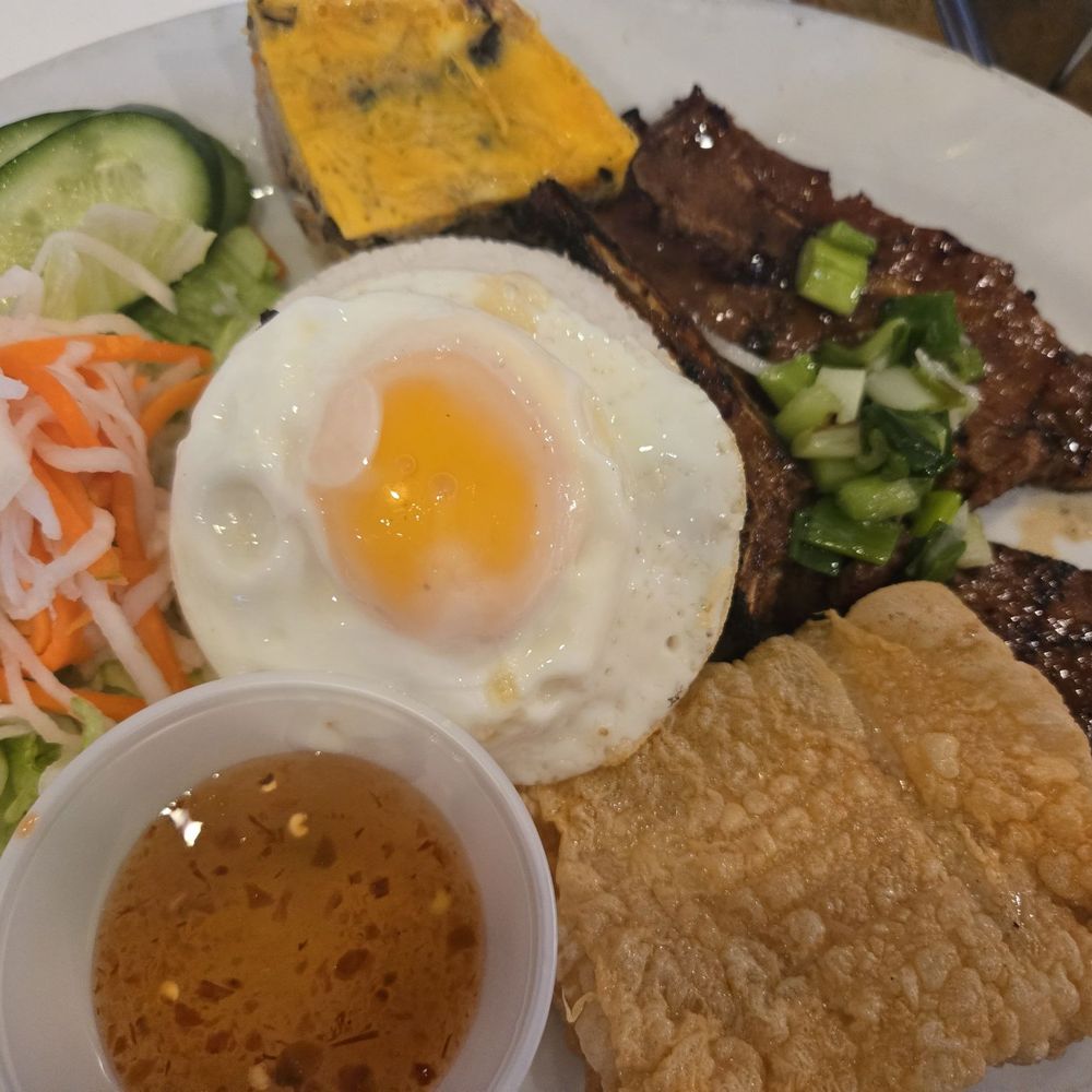 Com Tam with pork chop and egg