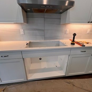 Reliable Men Construction - Demo - Tiling Near Me - Portland , Oregon