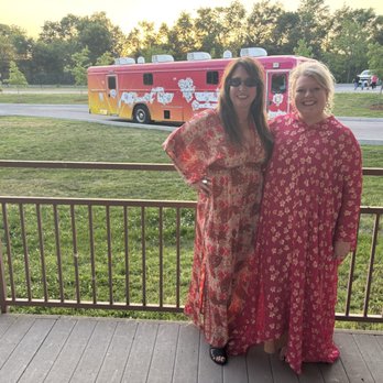 Bobbi Ann - Christina at the Faith and Wildflowers event - Women's Clothing Near Me - Thompson's Station, Tennessee Bobbi Ann - Christina at the Faith and Wildflowers event - Women's Clothing Near Me - Thompson's Station, Tennessee