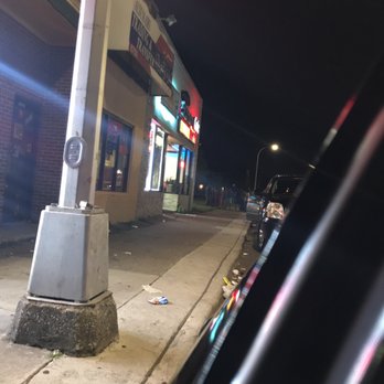 Yemen Cafe - It's past midnight and this place is banging busy. - Halal Near Me - Hamtramck, Michigan Yemen Cafe - It's past midnight and this place is banging busy. - Halal Near Me - Hamtramck, Michigan