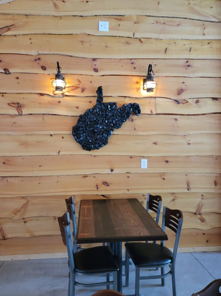 TIPPLE TAVERN Updated August 2024 120 Adventure Lane Matewan Wv