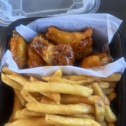 6 Bone-in Wing Combo, Hot honey flavor