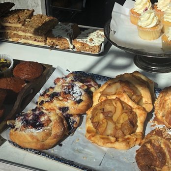 Choux Choux Bakery - Coffee & Tea Near Me - Everett, Washington