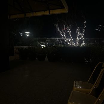 True Food Kitchen - Outside waiting area - New American Near Me - San Diego, California True Food Kitchen - Outside waiting area - New American Near Me - San Diego, California