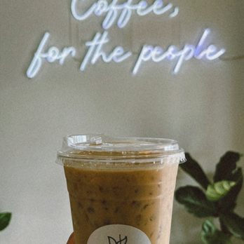 Everbloom Coffee - Large Iced Butterscotch Latte with Oat Milk - Coffee & Tea Near Me - Indio, California