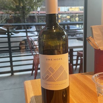 Sauce Pizza & Wine - Cabernet Sauvignon - Sauce Red - Pizza Near Me - Tempe, Arizona