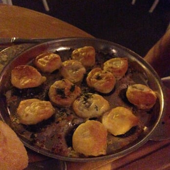 Le Chat Noir - Escargot - French Near Me - Terrigal, NSW Le Chat Noir - Escargot - French Near Me - Terrigal, NSW