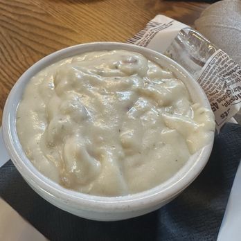 Soco Tavern - New England Clam Chowder - American Near Me - Fairhaven, Massachusetts