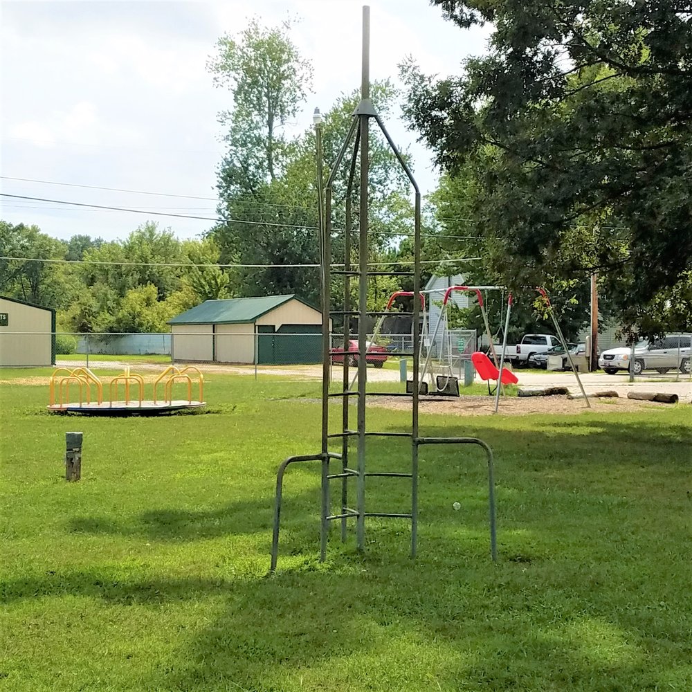 LOOGOOTEE CITY PARK Updated June 2024 602 Park St, Loogootee