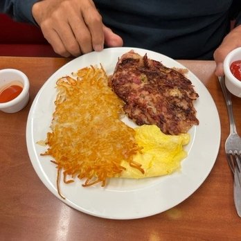 Zippy's Kailua - 2 eggs, hash browns, corn beef hash - Diners Near Me - Kailua, Hawaii Zippy's Kailua - 2 eggs, hash browns, corn beef hash - Diners Near Me - Kailua, Hawaii
