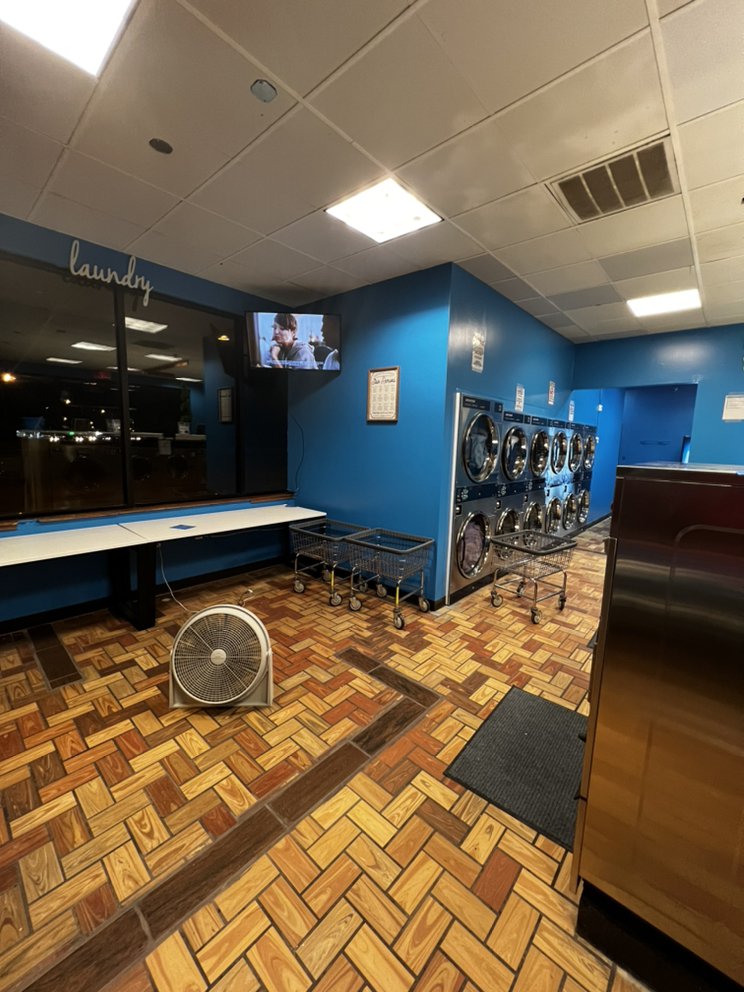 Sit N Spin Laundromat