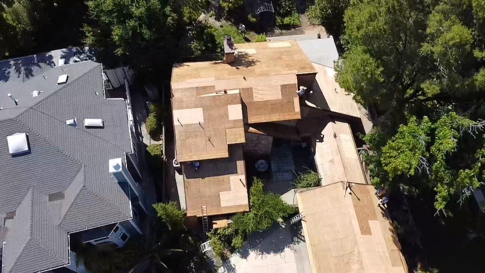 Slide of Estrada Roofs