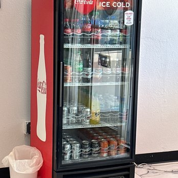 Melanie's Seafood - Drink cooler - Seafood Near Me - Lake Wales, Florida Melanie's Seafood - Drink cooler - Seafood Near Me - Lake Wales, Florida