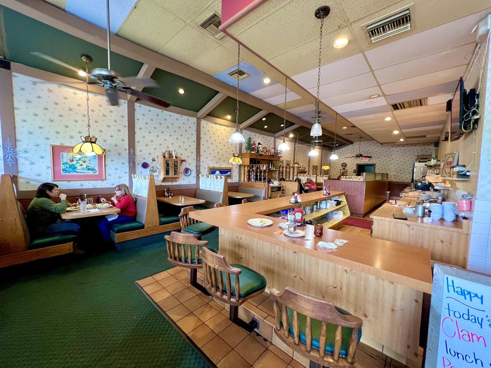 Moffett's Family Restaurant & Chicken Pie Shoppe