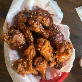 TomKen's Friendly Fried Chicken - 12 wings - Chicken Wings Near Me - Milwaukee, Wisconsin TomKen's Friendly Fried Chicken - 12 wings - Chicken Wings Near Me - Milwaukee, Wisconsin