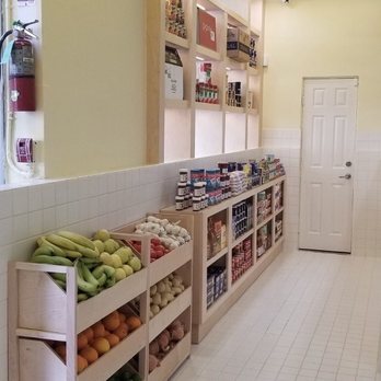 DTLA Bodega - The fruit aria neatly organized - Delis Near Me - Los Angeles, California DTLA Bodega - The fruit aria neatly organized - Delis Near Me - Los Angeles, California