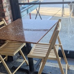 Bagels & Co - Dining area