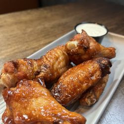 North & Maple Kitchen + Bar - Wings