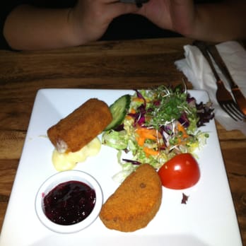 The Pheasant Restaurant - Fried Brie - British Near Me - Hillingdon, XGL The Pheasant Restaurant - Fried Brie - British Near Me - Hillingdon, XGL