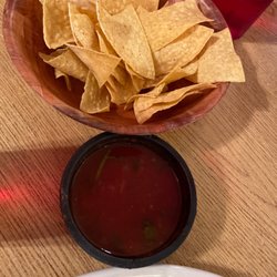 La Cabana Mexican - Chips & salsa