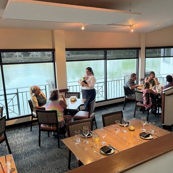 Roy's Waikoloa - Inside dining - Hawaiian Near Me - Waikoloa, Hawaii