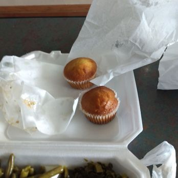 Dan's Soul Food and Cafe - CORN BREAD - Bakeries Near Me - Chicago, Illinois