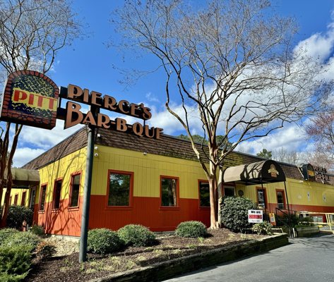 Pierce's Pitt Bar-B-Que by null