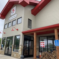 Lakes Area Coop - Perham - Nice entrance