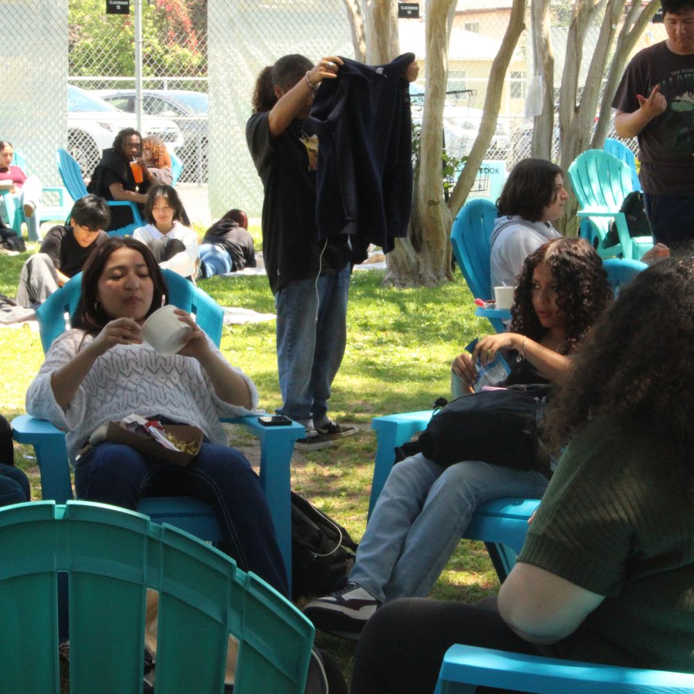 Daniel Pearl Magnet High School - Middle Schools & High Schools Near Me - Lake Balboa, California