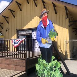California Welcome Center Salinas - Come see this permanent artwork collection from John Cerney and Dexter Farm.