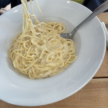 Spaghetti Lane - Fettuccini Alfredo - Italian Near Me - Barrington, Rhode Island