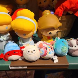 Cracker Barrel Old Country Store - Squishmallows 11-28-2022