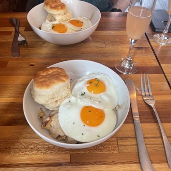 The Bread Pedaler - Strawberry Same mimosas, biscuits & gravy - Breakfast & Brunch Near Me - Lancaster, Pennsylvania The Bread Pedaler - Strawberry Same mimosas, biscuits & gravy - Breakfast & Brunch Near Me - Lancaster, Pennsylvania